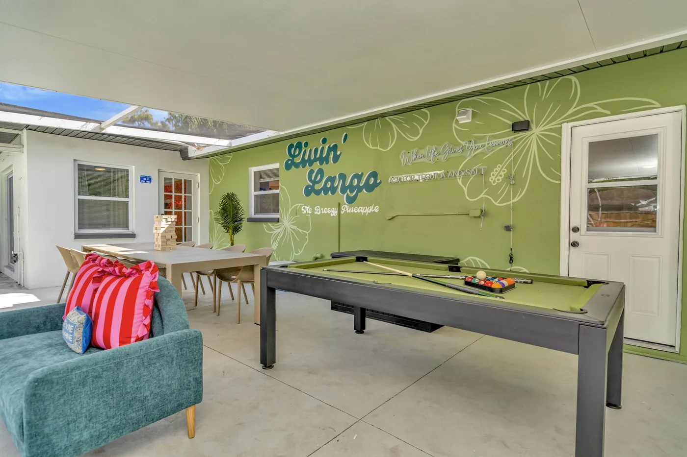 Outdoor game room and lanai lounge