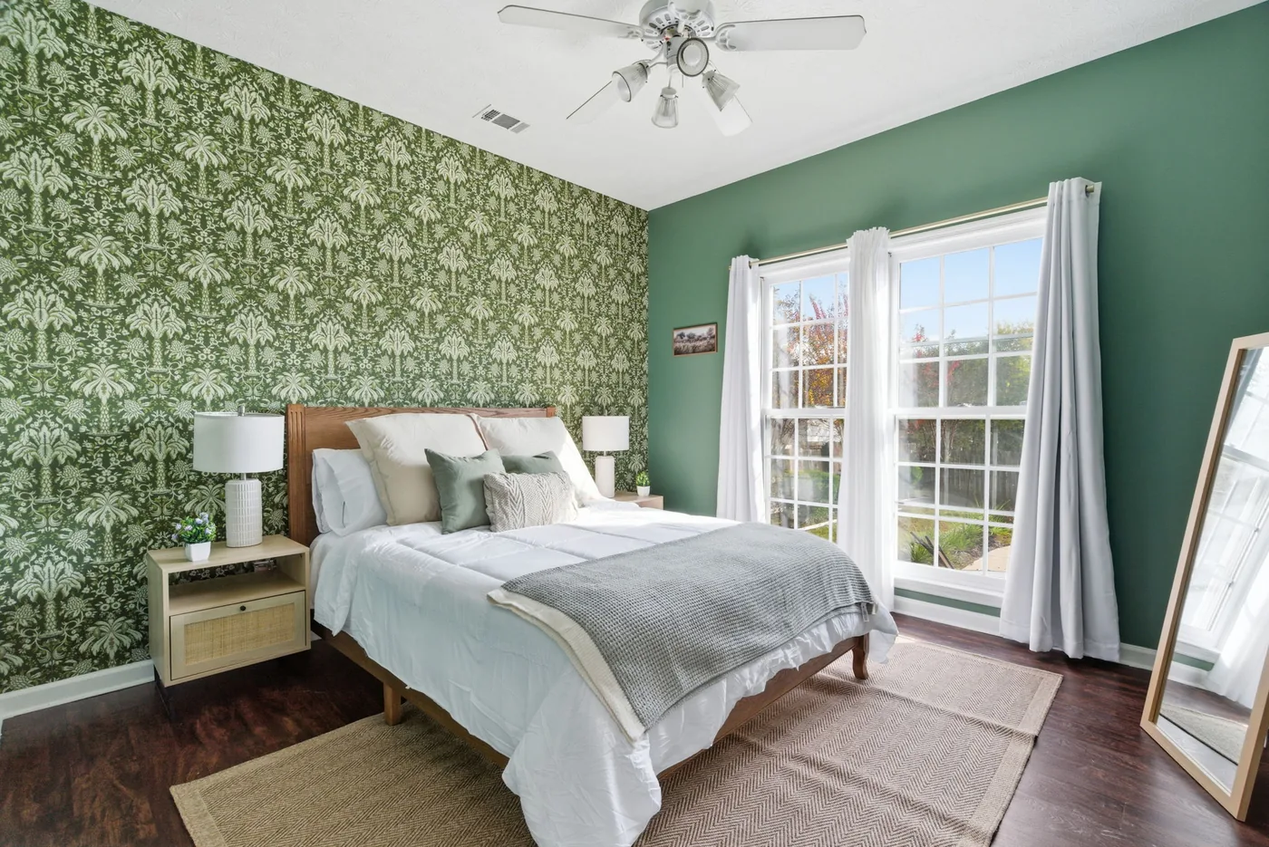 Queen bedroom